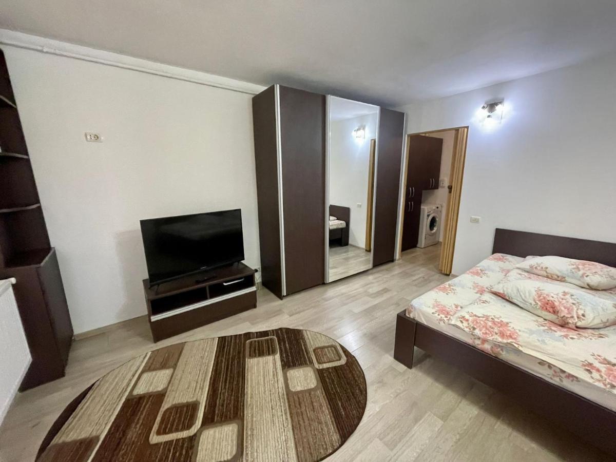 Appartamento Garsoniera Moderna Parcare Internet Piteşti Esterno foto